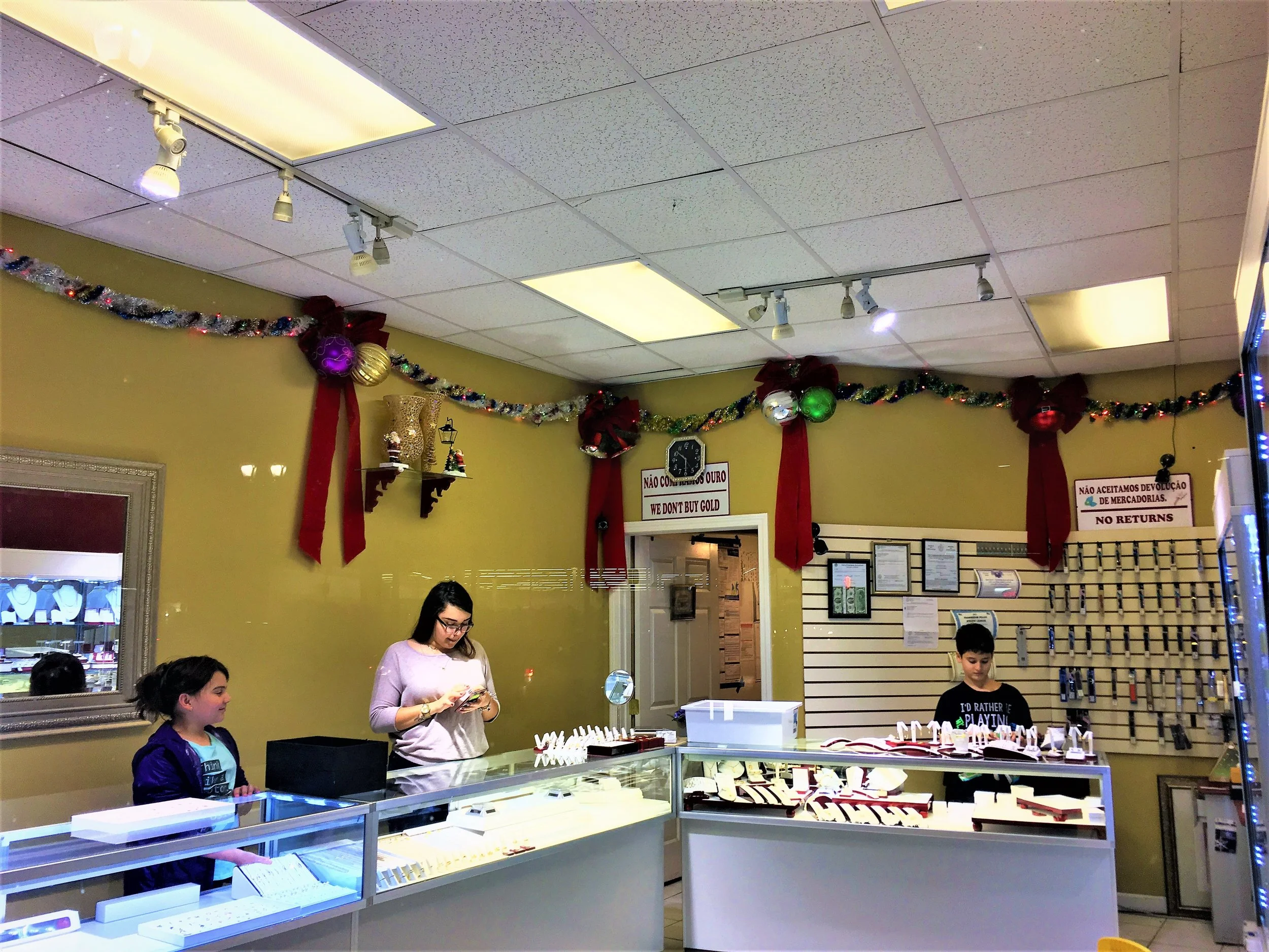 Carvalhos Jewelers 8 Union Avenue