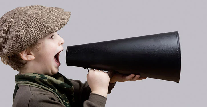 newsboy-shouting-into-megaphone_725x377-1361226594 (1).jpg