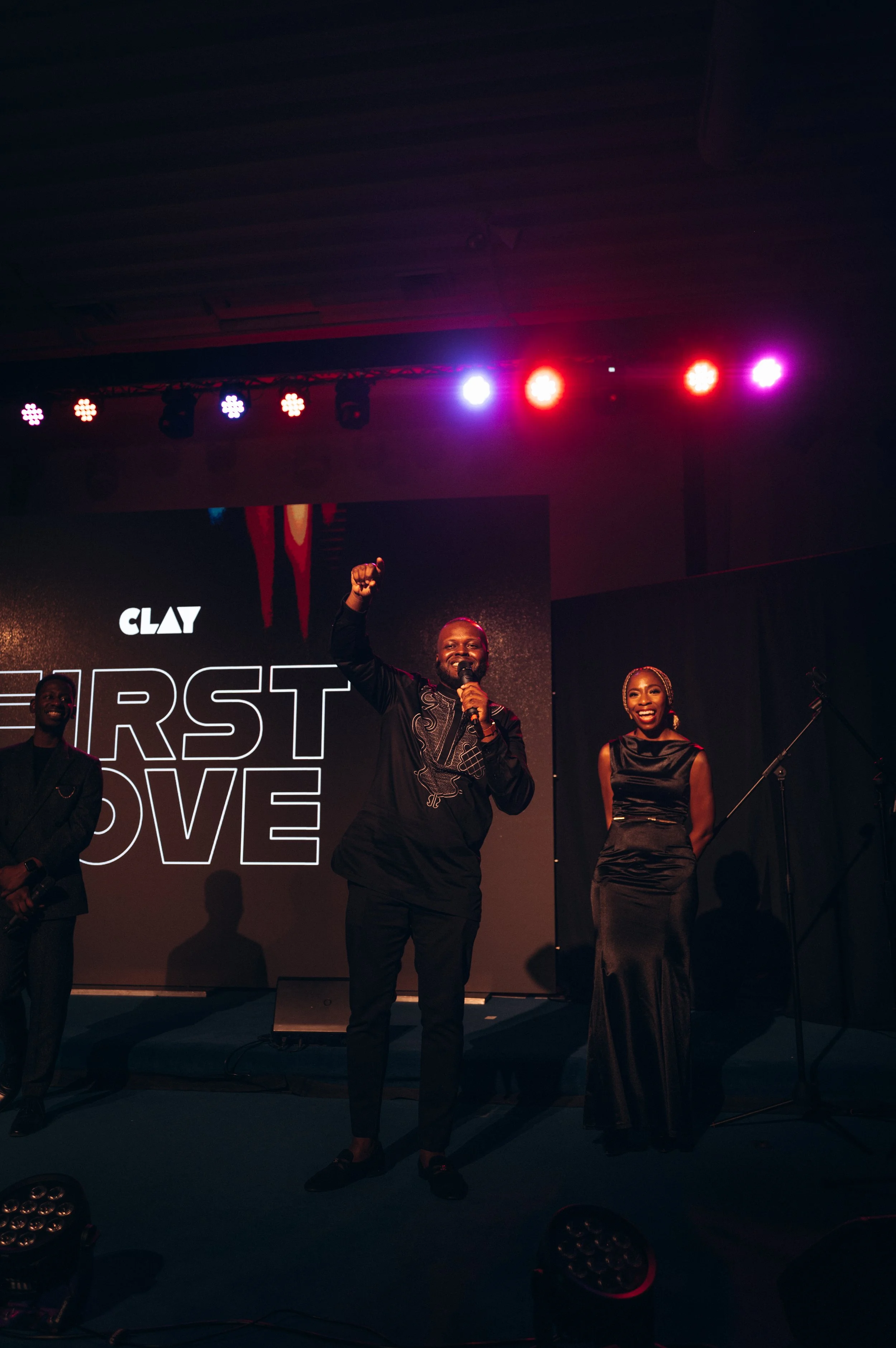 077_FIRST_LOVE.jpg
