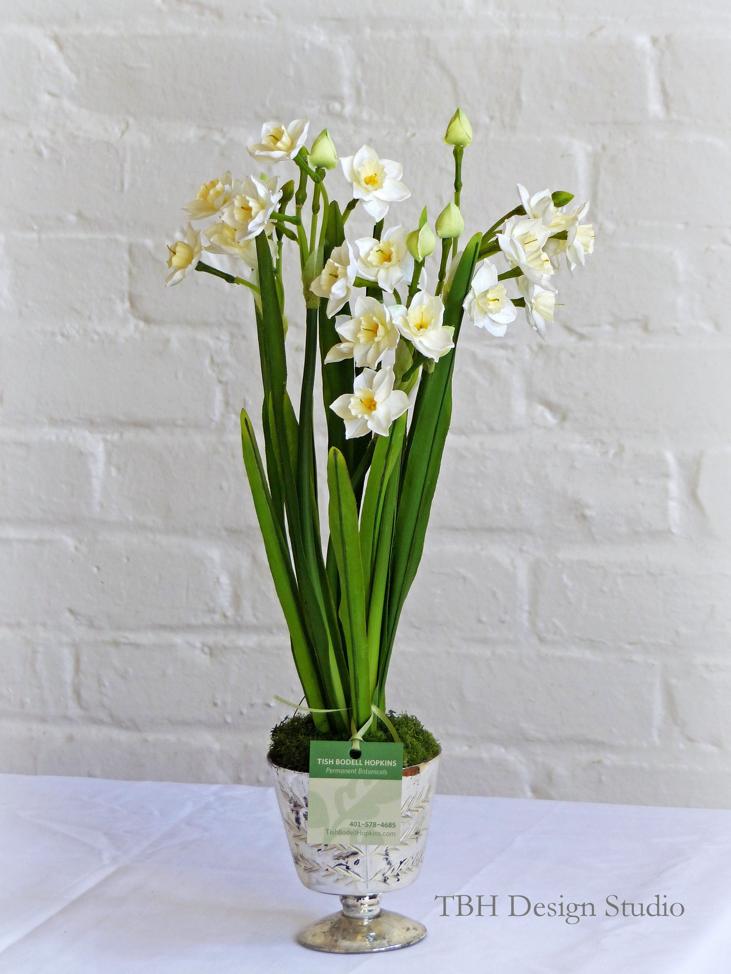 narcissus vase