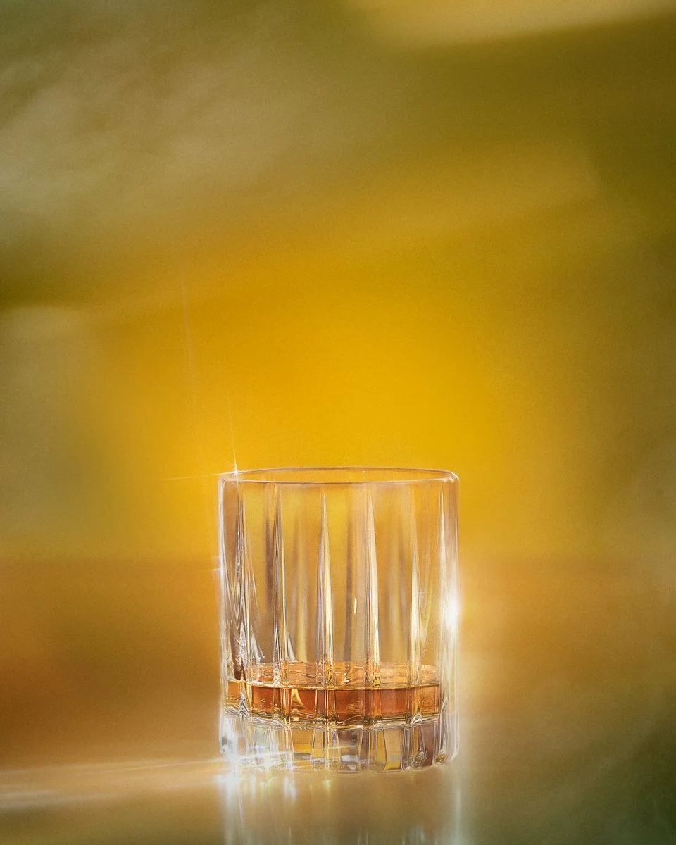 2025_12_10_DiageoSweetPeat_03_NeatPour_V3 1.jpg