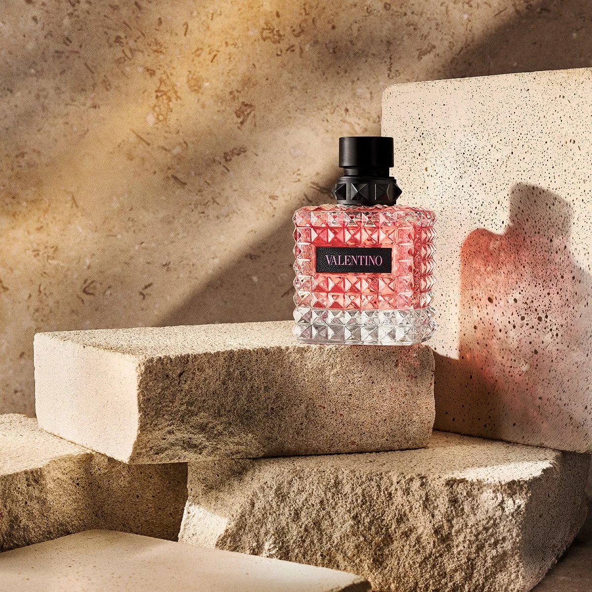 1x1_2024_07_01_ValentinoUltaFragranceCrush_01_SL_Donna_Comp.jpg
