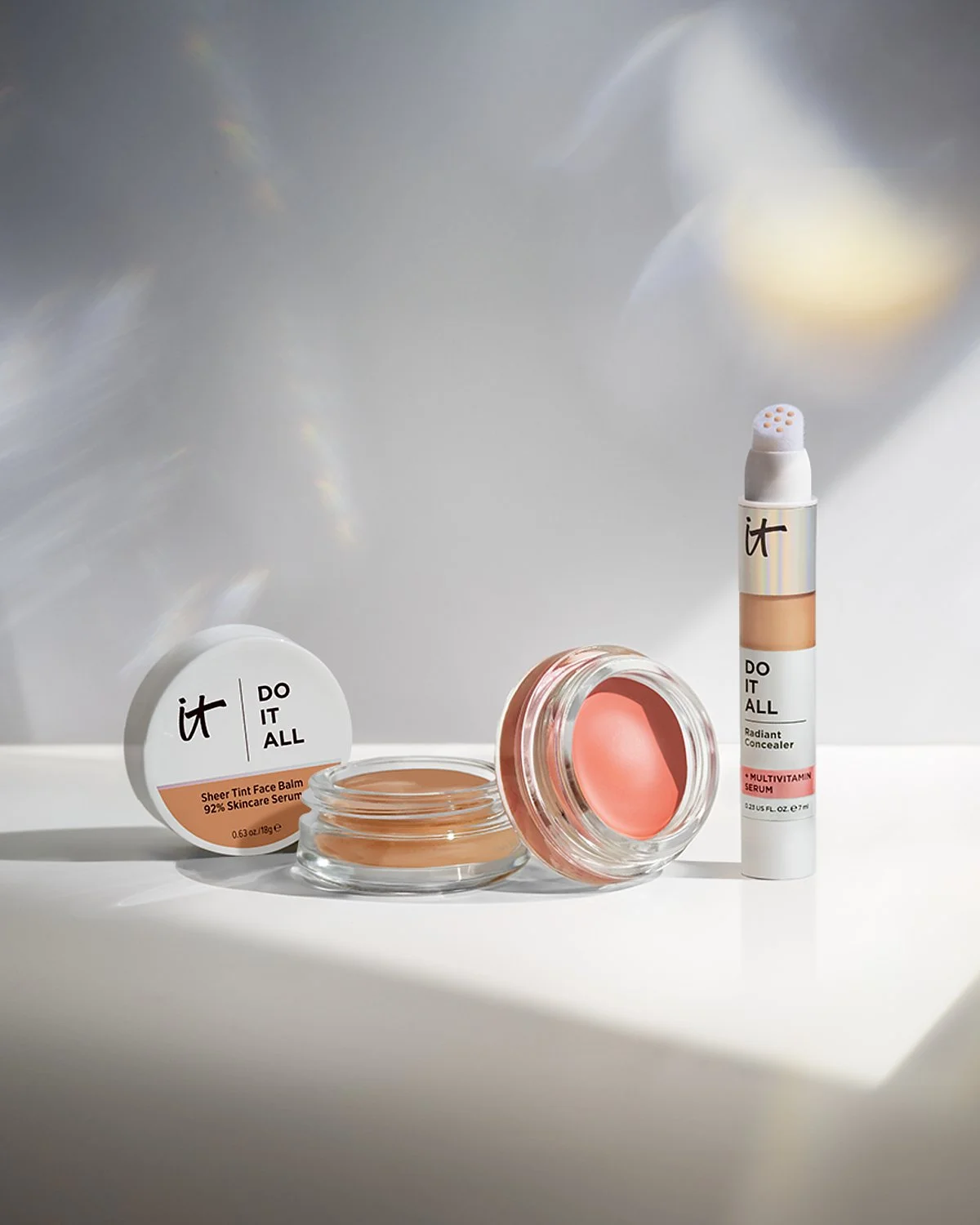 28_ITC_DIGITAL_CONCEALER_TINTEDBALM_DIA-BALM_2025_1032c_RGB_FIN.jpg