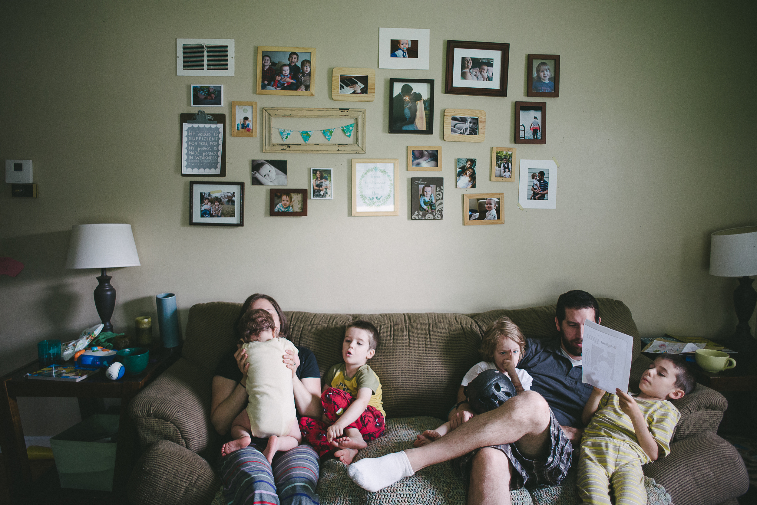 dan-jess-family-on-sofa-3.jpg