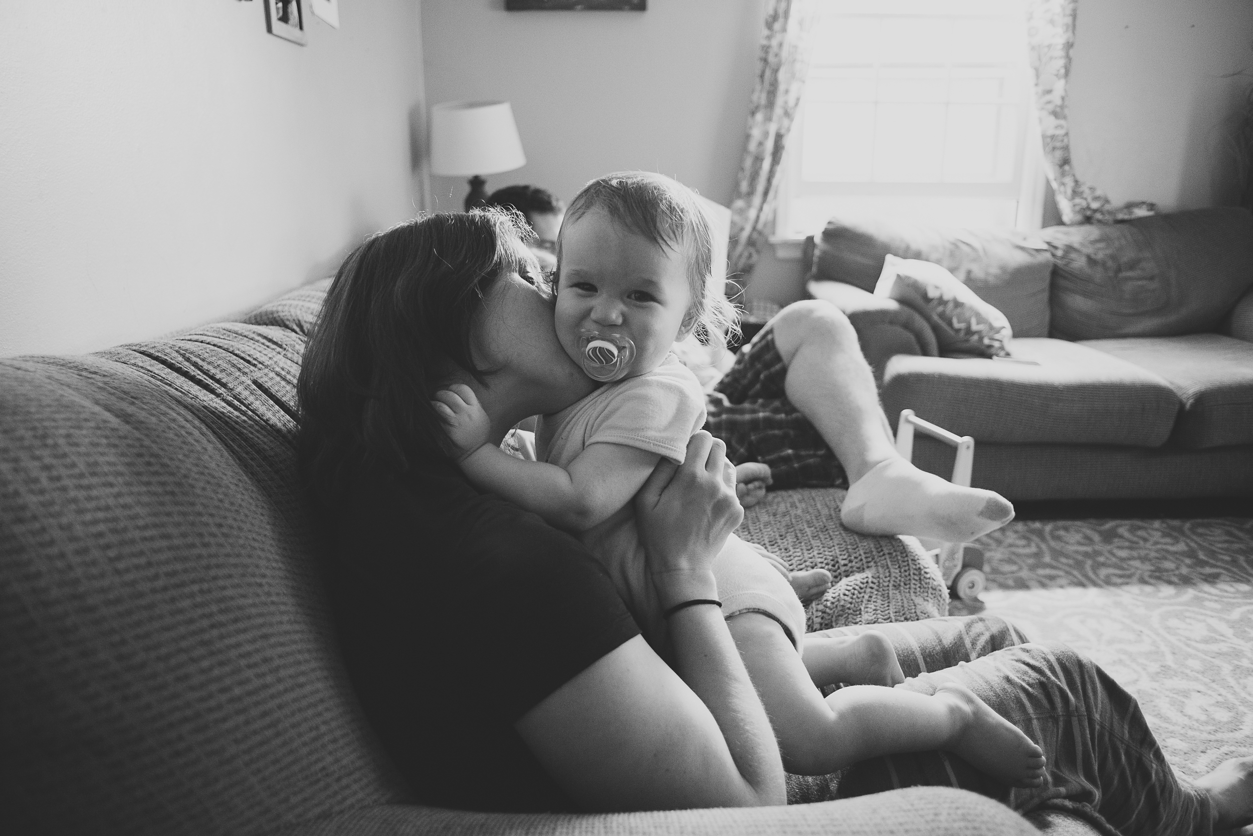 dan-jess-family-on-sofa-5.jpg