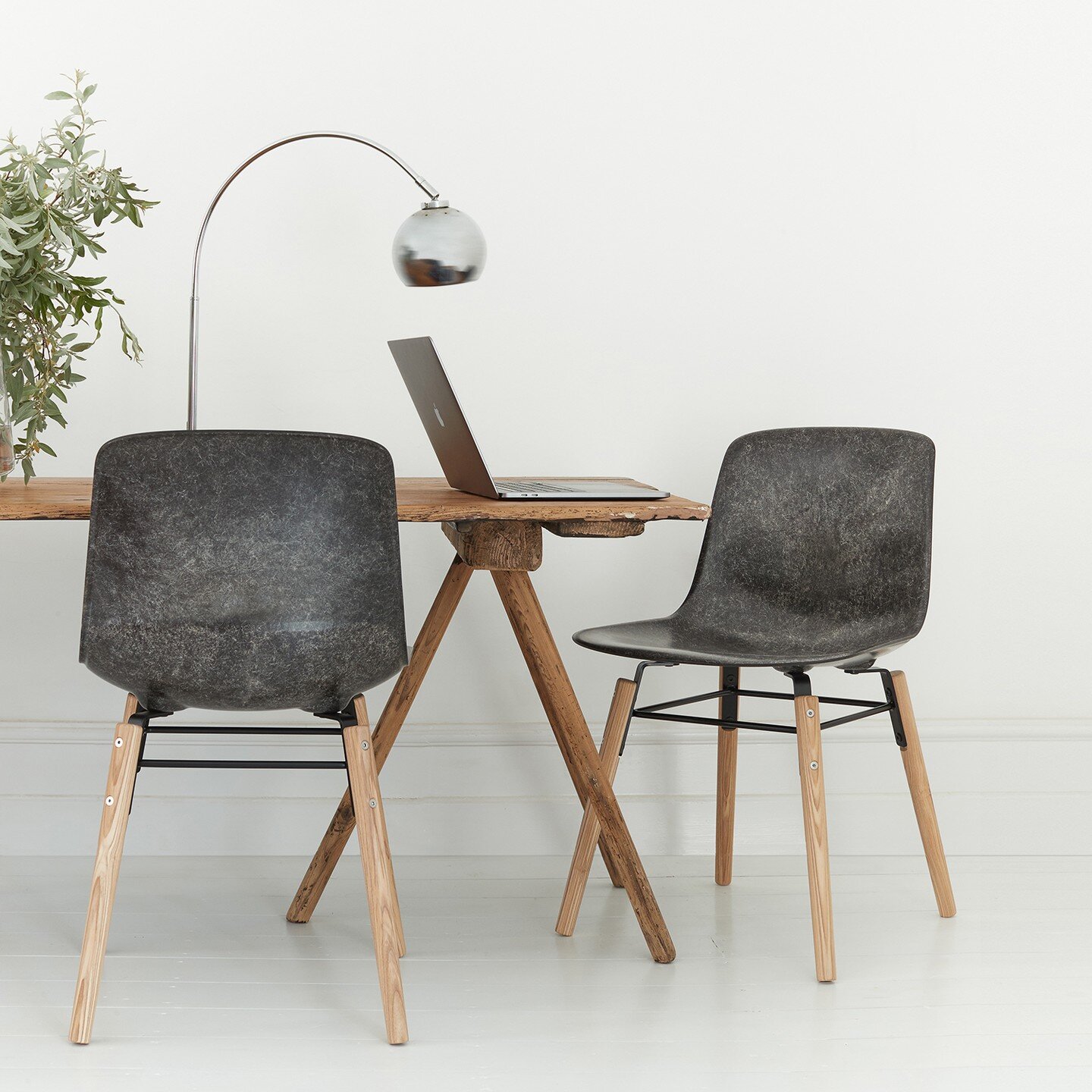 The Hembury; a chair to do your best work from.

#Solidwool #SustainableDesign #DesignerChair #MadeInDevon #ChooseWool #Wool #Chair #Seating #OfficeFurniture #OfficeChair #HomeOffice #ChairDesign