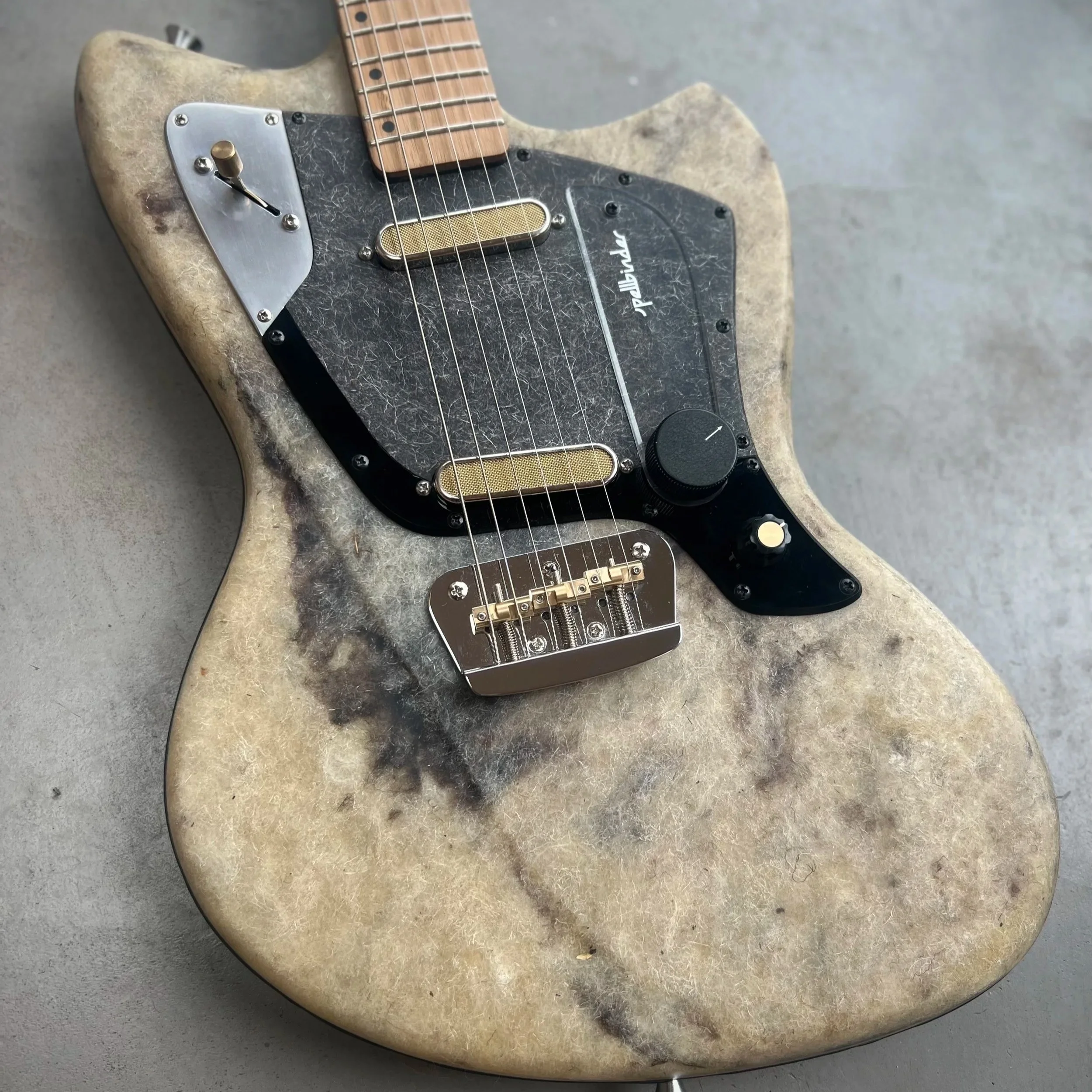 Solidwool Guitar / Uberfrank Guitars