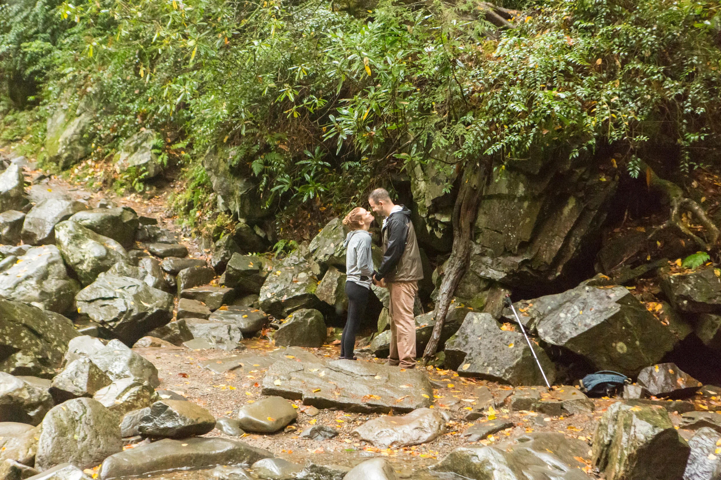 Got to have a little pre-proposal snogging.