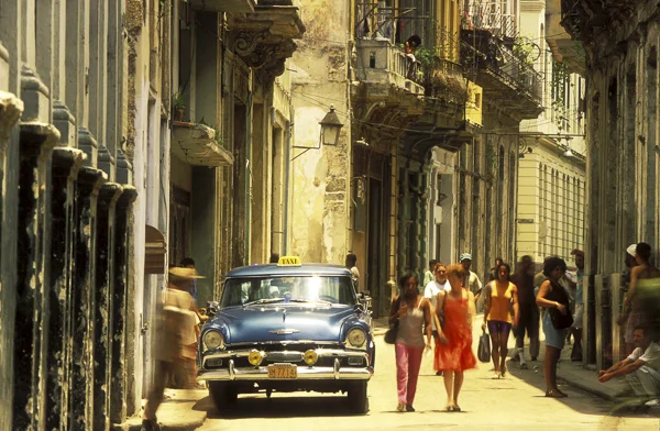 Click here to be informed when new Cuba workshop dates are announced.