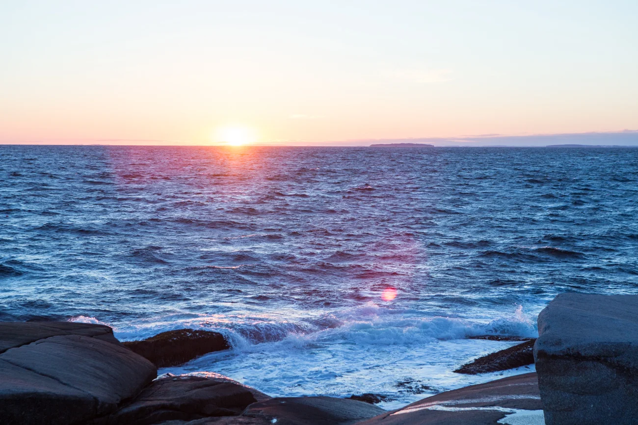 Bolandia_Blog_Vancouver_Peggys-Cove-Nova-Scotia-Sunset-2114.jpg