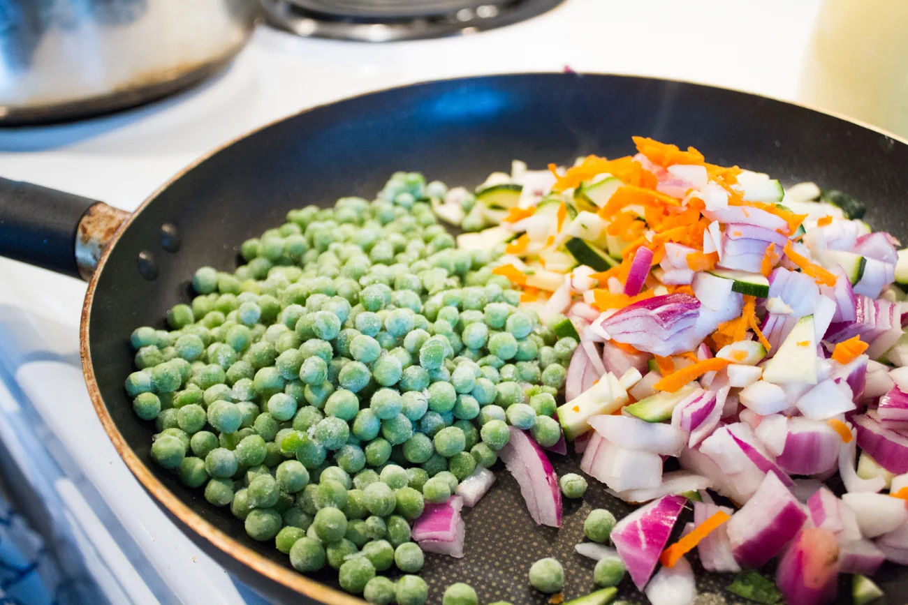 Bolandia Blogger Vancouver - Spicy Peanut Veggie Noodle Bowl-7715