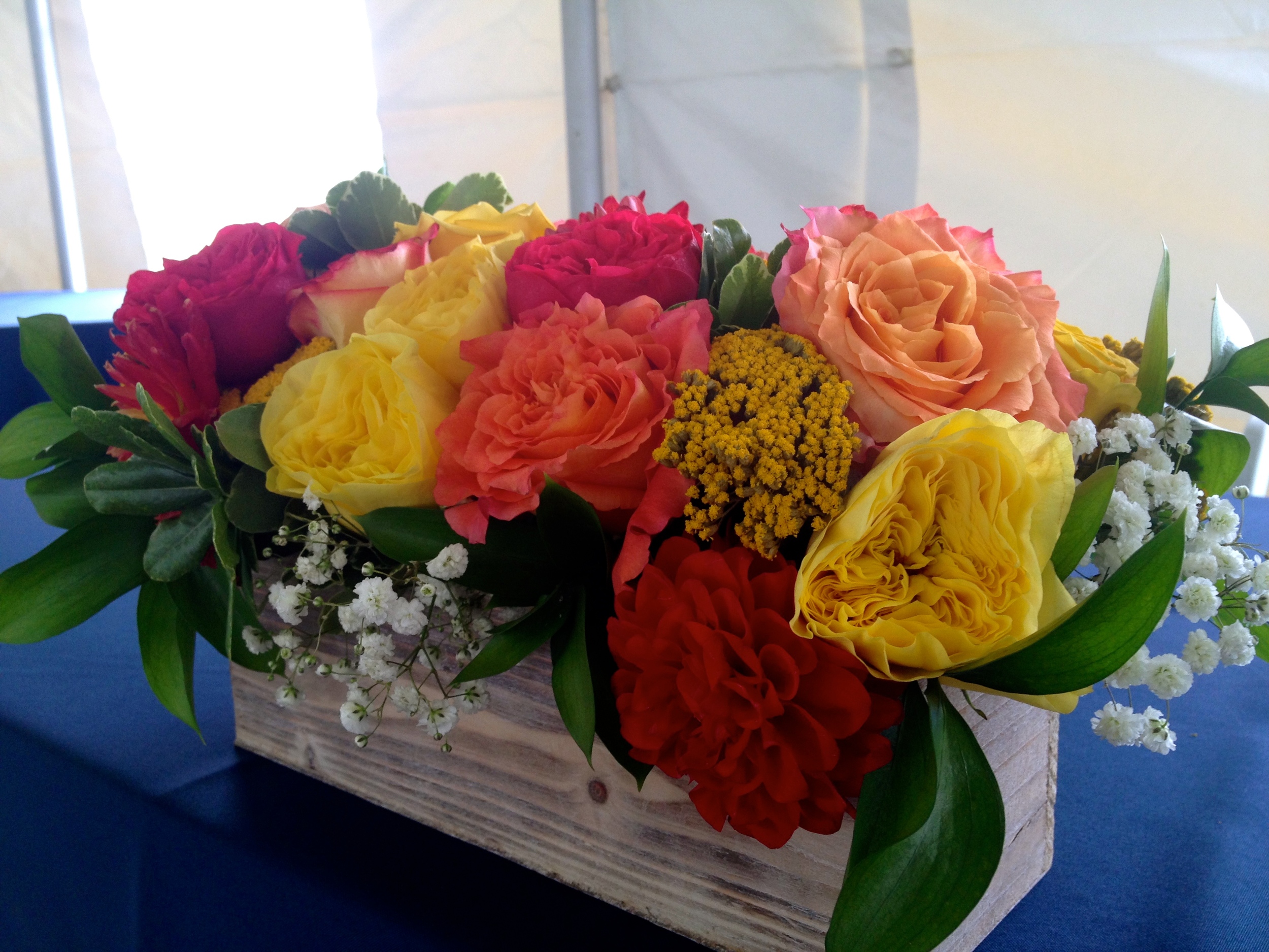A close up of the head table flowers