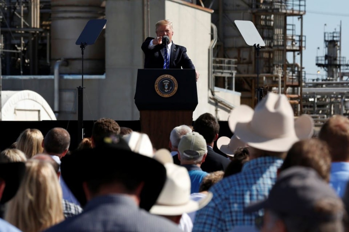 U.S. President Donald Trump delivers remarks on his proposed changes to the tax code during an event with energy workers at the Andeavor Refinery in Mandan, North Dakota, U.S. September 6, 2017. REUTERS/Jonathan Ernst
