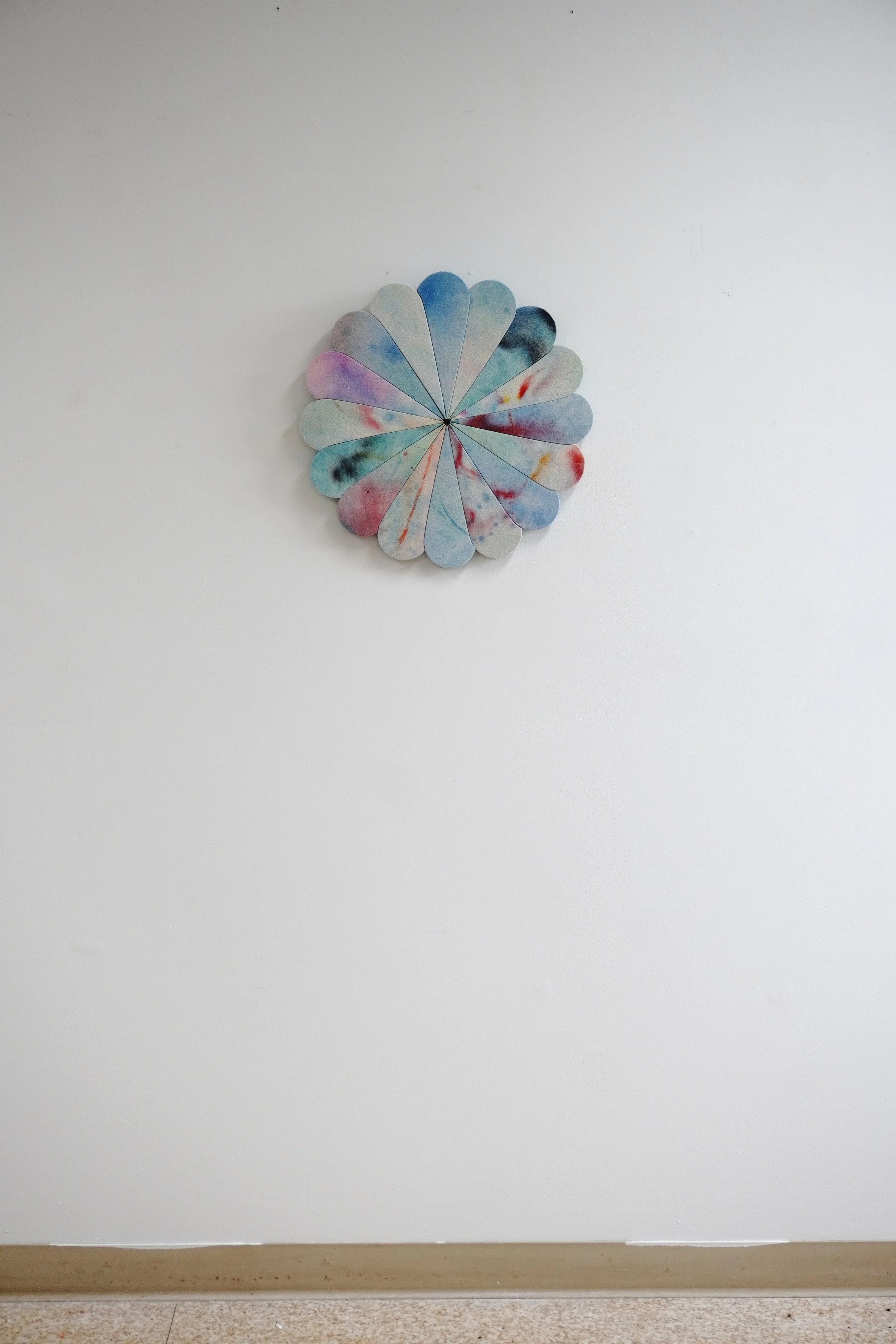 SMALL FLOWER HEAD ON 2.jpg