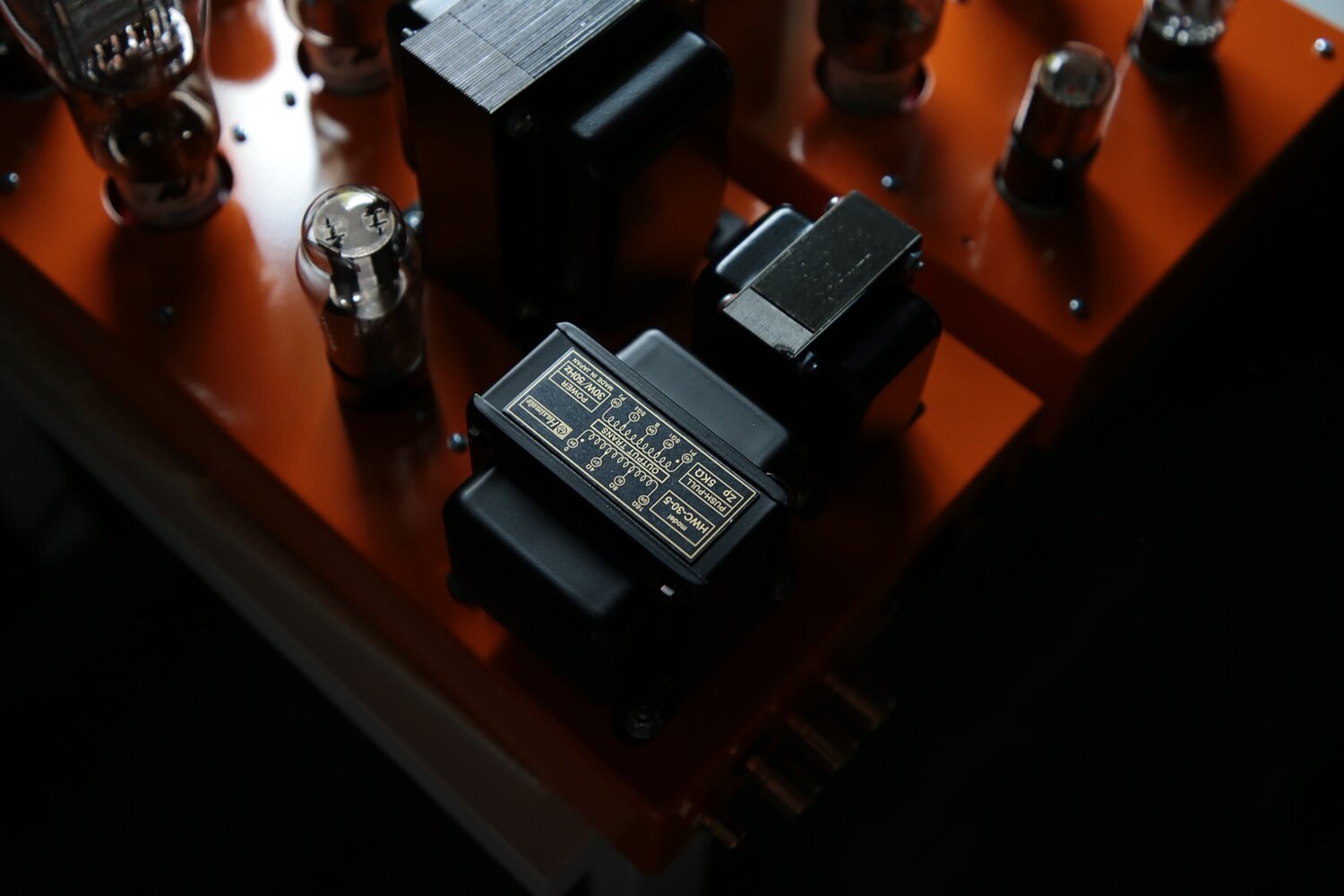  Shown upgraded the output transformer to Hashimoto, from Hammonds. 