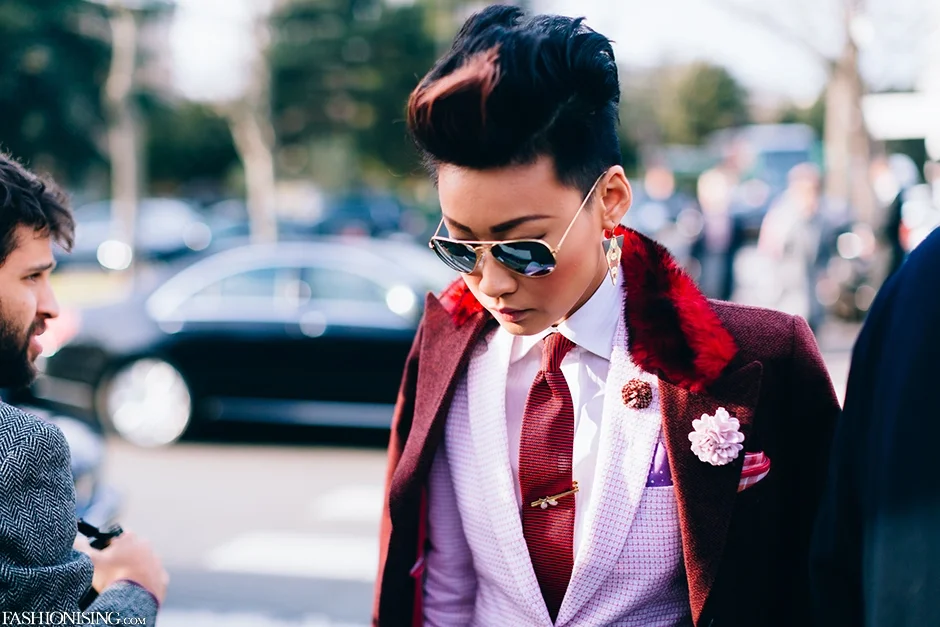 Esther Quek at Dior Homme : Esther Quek fanboi over here. Look at all those amazing accessories! You donโt have to choose.