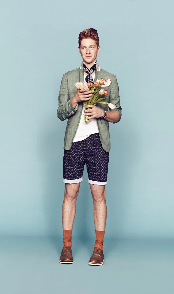 Combing blazers & shorts is an easy way to dress down your business blazer and upgrade your stylish short. This ensemble combines the boyhood charm of bandanas with the appeal of the put-together adult. (from: forums.thefashionspot.com )