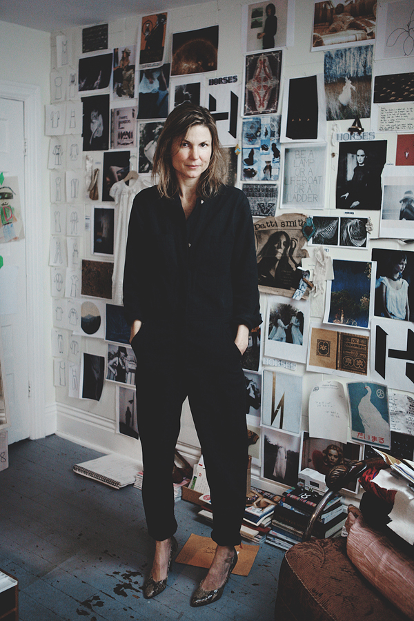 The simplicity of the loose, flowing shirt, trousers, and small heel are a look that I highly admire. The vibe is humble but wholesome. Classy but comfortable. Simple but chic. (from: bootsandpine.com )