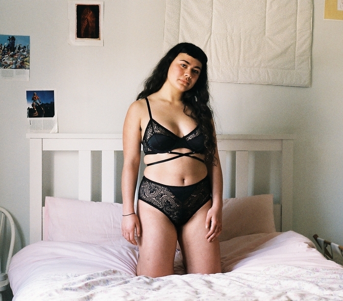 Samara, Auckland wears Billie in Black . 