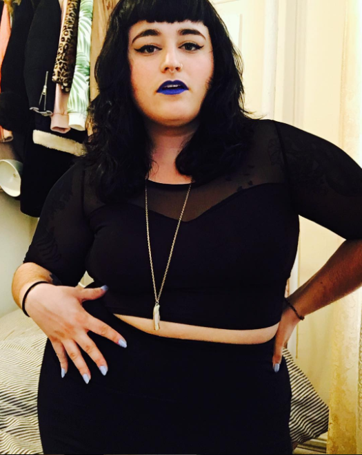 Nikki Padula: "fat fashion enthusiast/critic. Femme, queer, libra, slutty dress buyer (pers/profesh). TheAmple.wordpress.com. Collab: nikkipadula@gmail.com. www.navabi.us/the-style-curve/fashion-to-follow-en/plus-size-instagram-ones-to-watch "