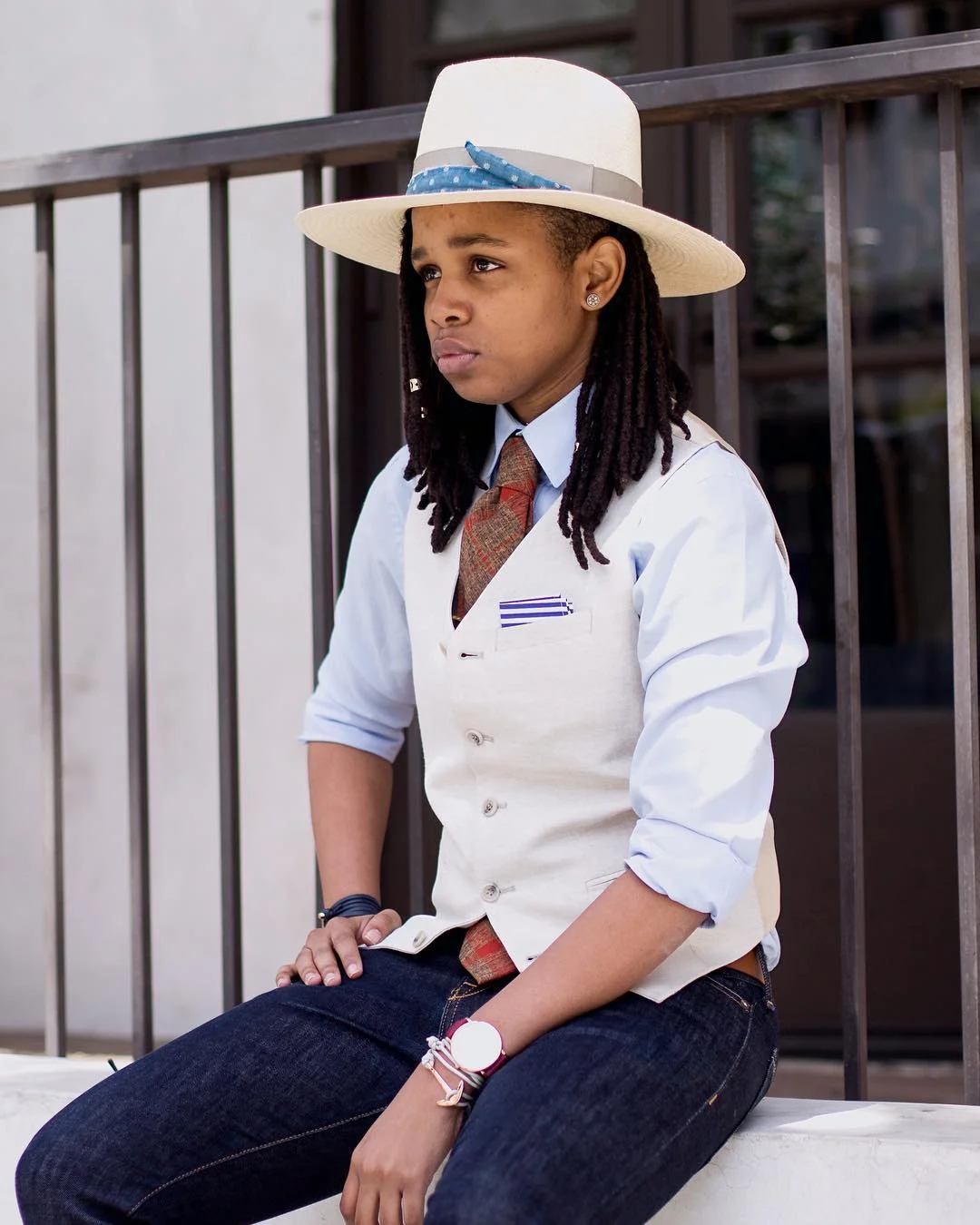 A Dapper Chick: "Creative | Traveler | Speaker 📍 : NY/NJ | Haitian ✉️ : Sara@adapperchick.com www.adapperchick.com "