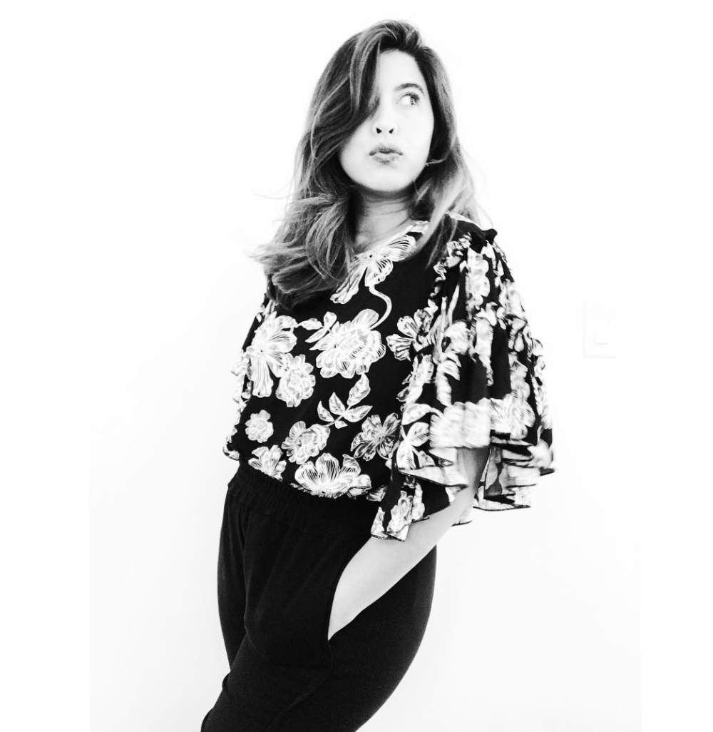 Skinneh Jones: "crème de la femme 🥂"