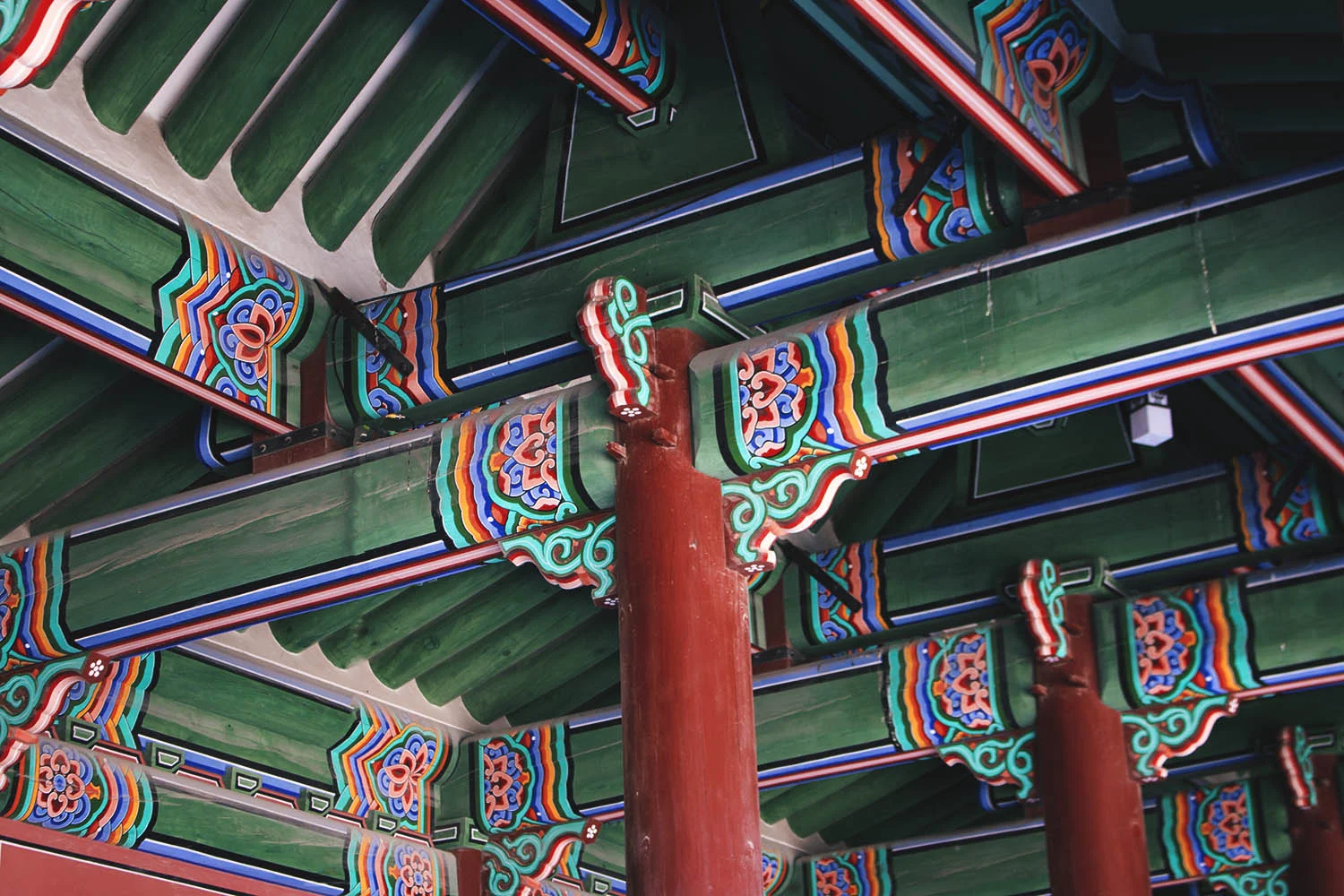 Ceraun's photo of the pillars in Gyeongbukgong(Seoul)