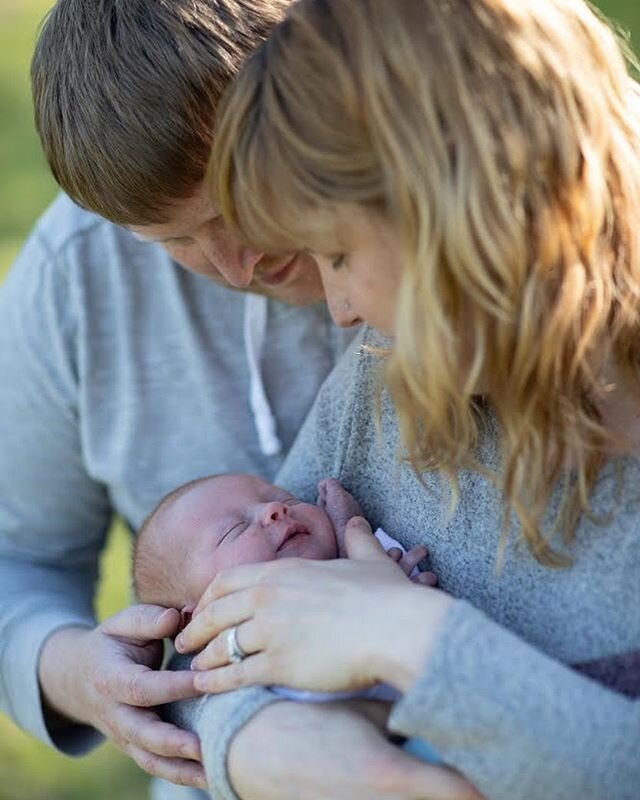 The love for this little one is so very evident. Welcome to the world! 
#bastphotographymn #newborn #newbornphotos #familyphotos #familyphotography #twincitiesphotographer #mnphotographer #minnesotaphotographer