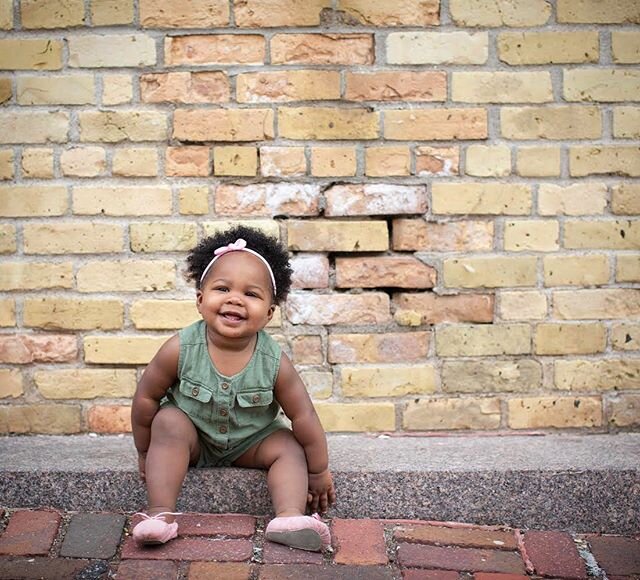 Good morning!!!! Just posted a sneak peek from Saturday&rsquo;s photo session on our Facebook page. Always enjoy taking photos in Minneapolis and love seeing families grow over the years.