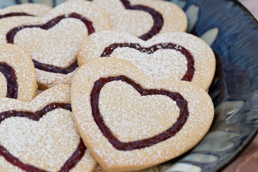raspberry linzer hearts