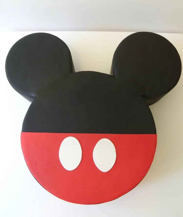 Mickey Mouse cake. Image © Carla Schier