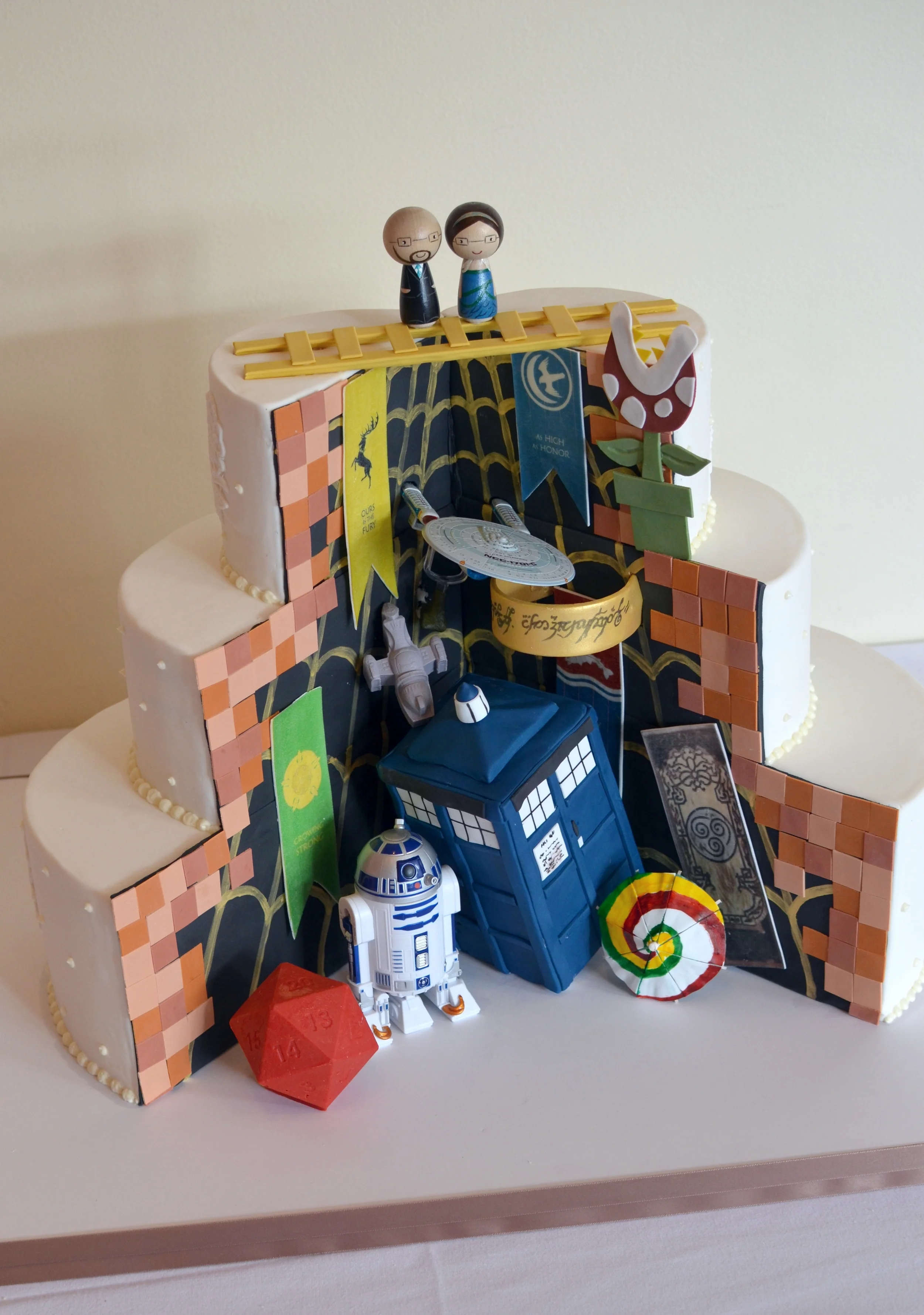 "Nerdy on the Inside" Wedding Cake. Image © Carla Schier