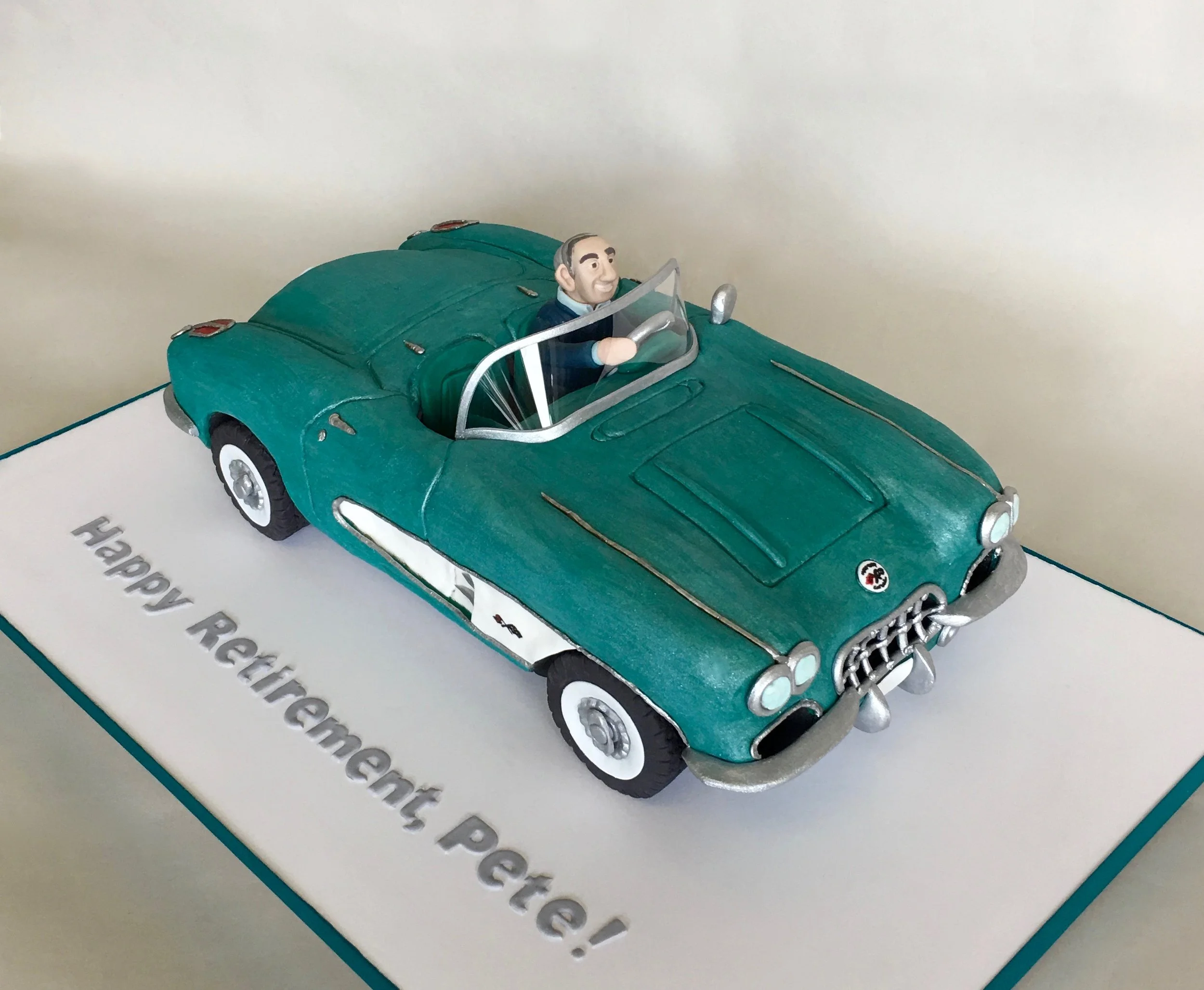 1959 Chevy Corvette Cake with sugar figurine. Image copyright Carla Schier.