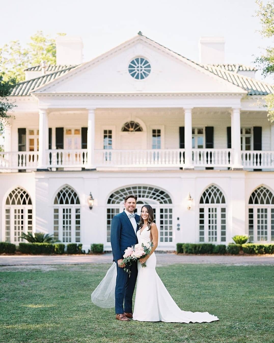 M + K // Lowndes Grove makes an incredible backdrop for every occasion, from flawless wedding days to hunting for Royal treasure with your favorite Pogue gang! Who had an OBX2 binge-fest this weekend? #scarletweds 
📸 @nicholasgoreweddings 
Planning 