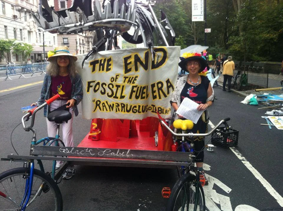 dinoparade1.jpg