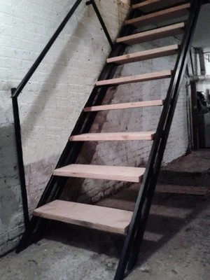 hlatkystair2.jpg