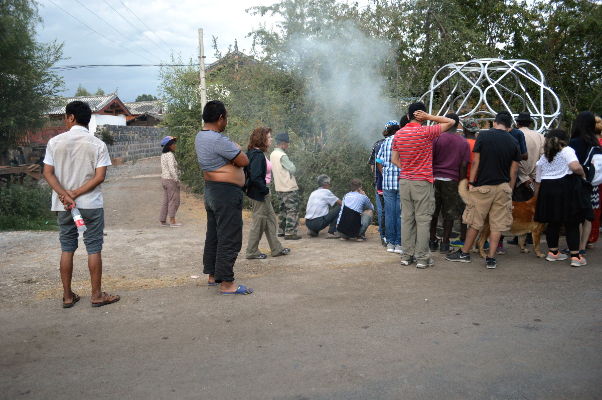  Crowd gathers for Nature God Ritual // Photo: Naima Fine 