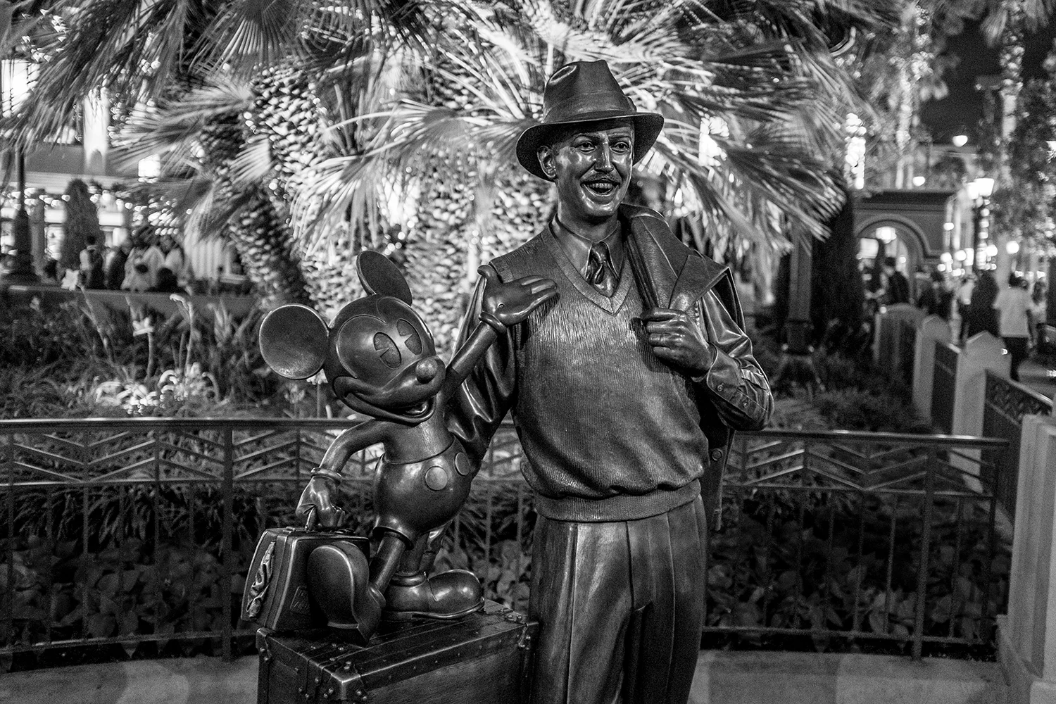 Patrick_Shipstad_Disneyland_C_2015_34.jpg