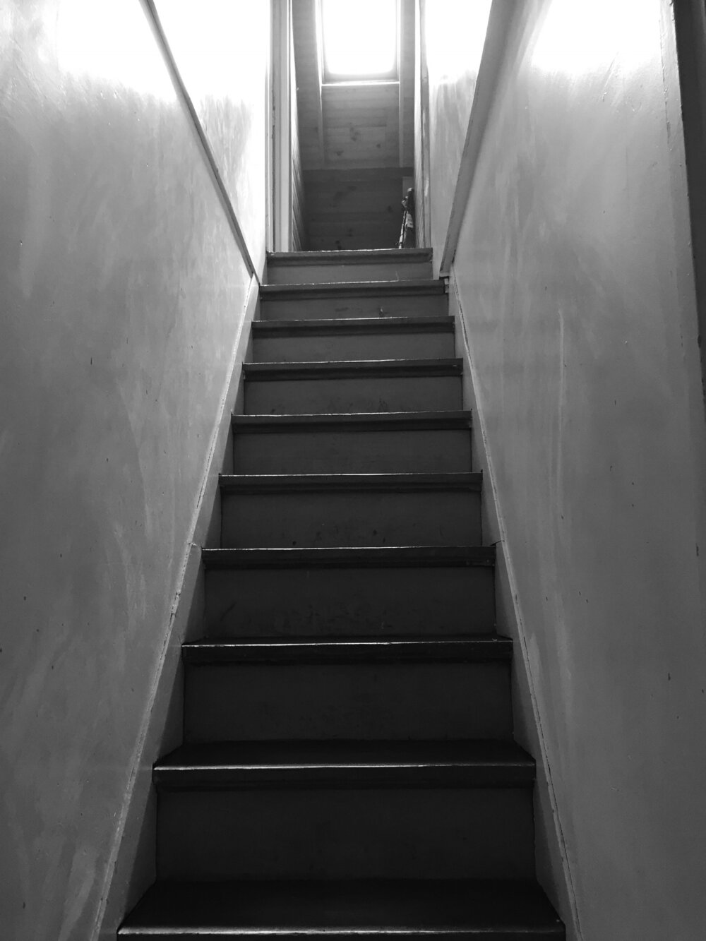 Escaliers allant vers les combles