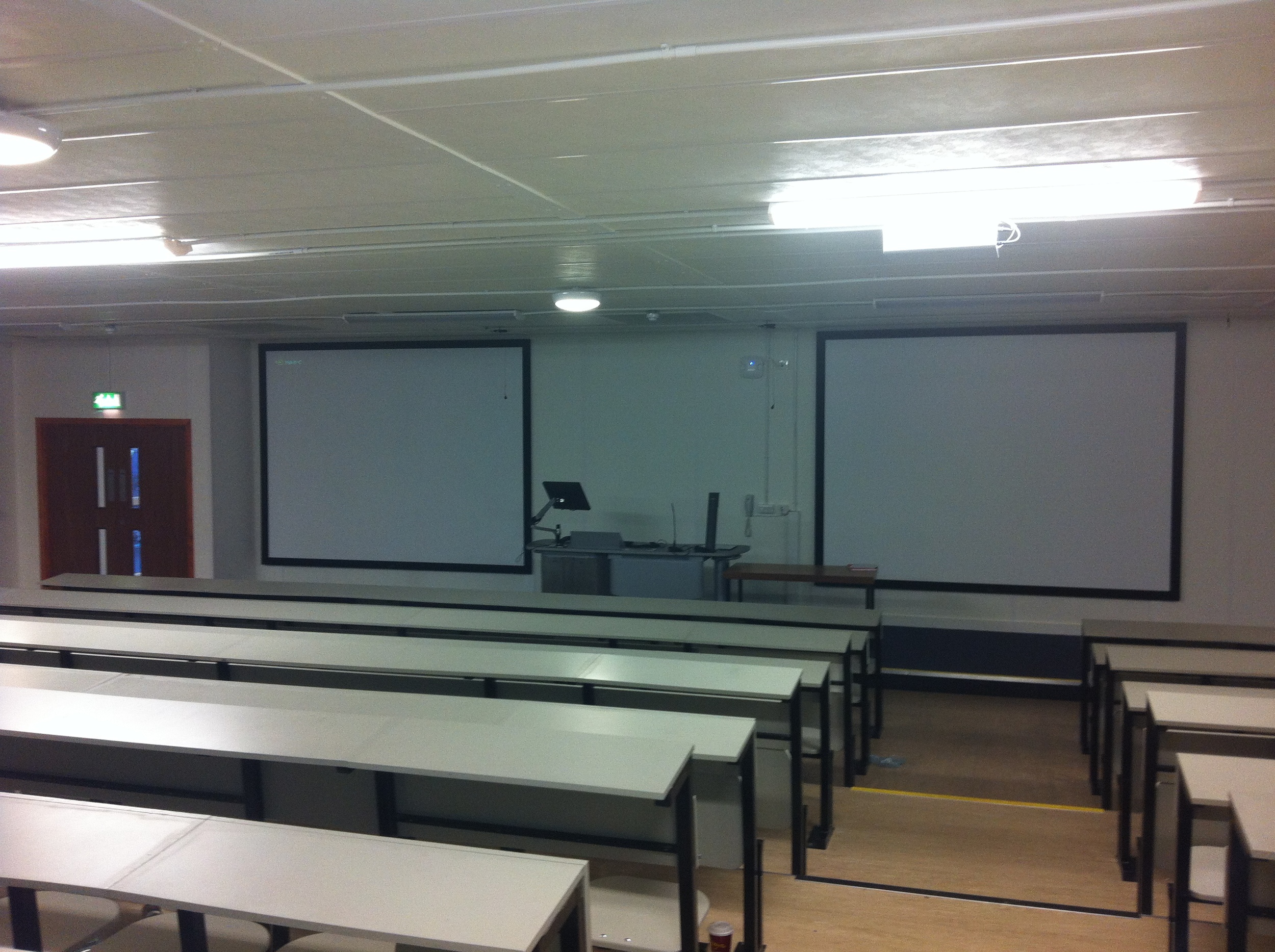 ucd-lecture-theatre-4.jpg