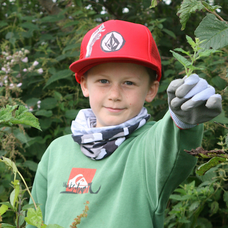 WILD FOOD FORAGE -discover the edible treasures hidden in the hedgerows with wild food expert Marcus. When we’ve identified and harvested ingredients we’ll cook up a delicious wild food tortilla in the field kitchen.