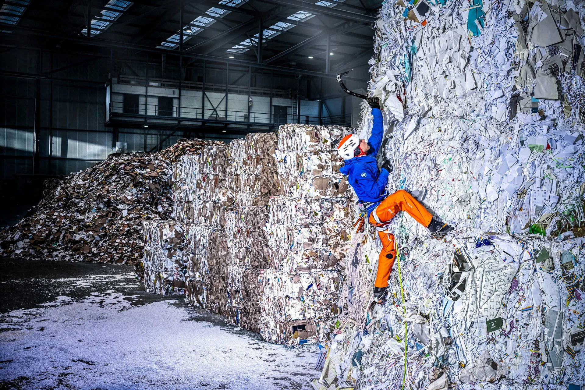 PUSHING BOUNDARIES-MAMMUT PROJEKT JONAS SCHILD