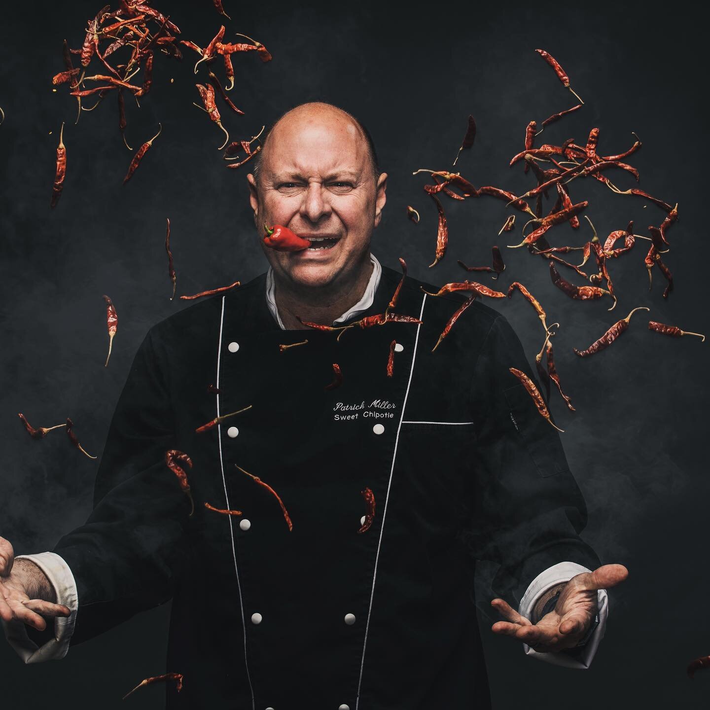 Gimme some #heat to spice up this Friday. Luv me some #redpeppers and this portrait of Chef Patrick!
.
.
.
.
 #nothingisordinary #chefs #chefportrait #dailyfoodfeed #lovefood #eatingfortheinsta #flatlay #spoonfeed #huffposttaste #infatuation #buzzfea