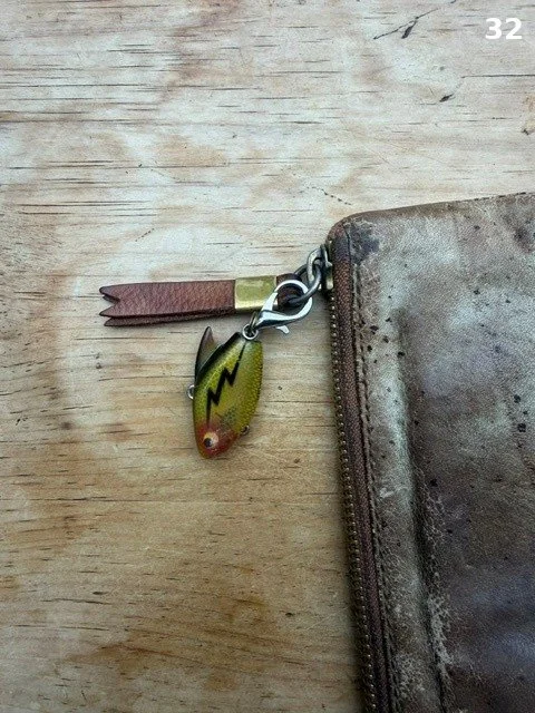 reordered_32_sonic-vintage-fish-charm.jpg