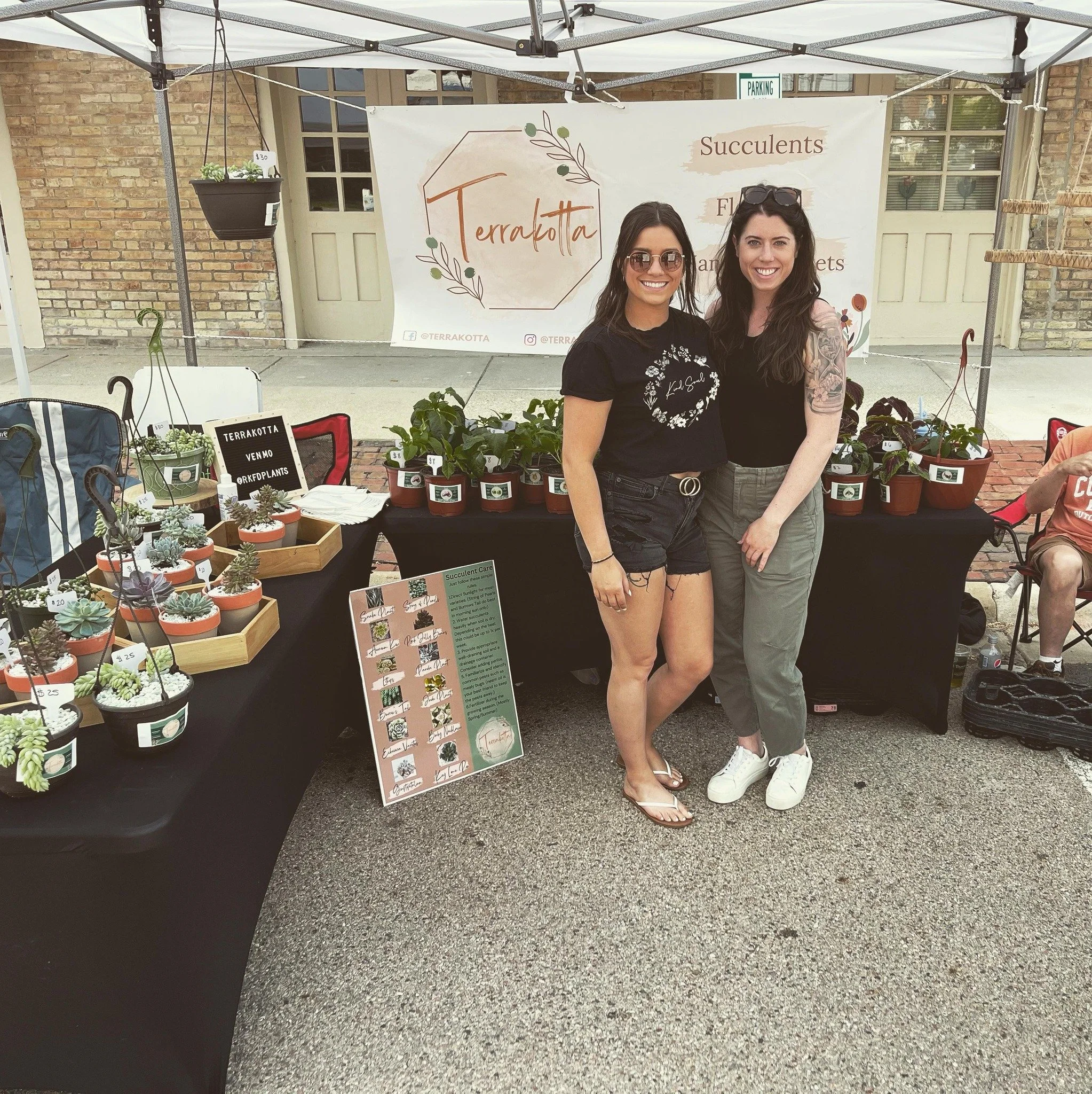 348843214_122112370884458_2579444118324540721_n (1).jpg