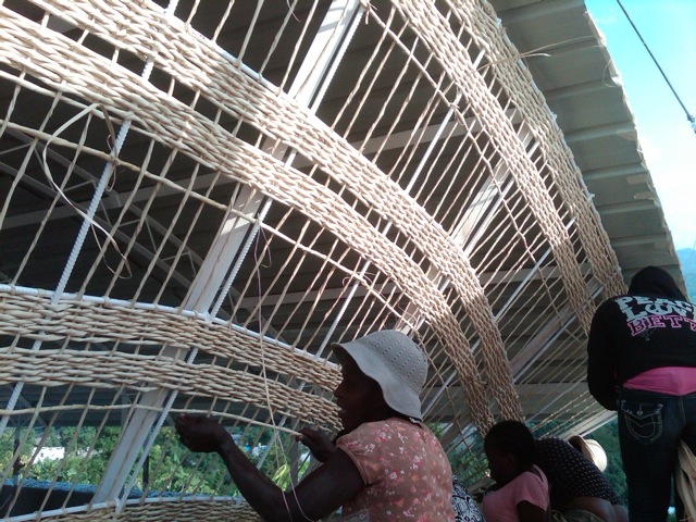 Local ladies trained in the craft of latanye weaving (coconut leaves) worked as a team to make the screening which takes advantage of the trade winds and filters the southern light through the classrooms. 