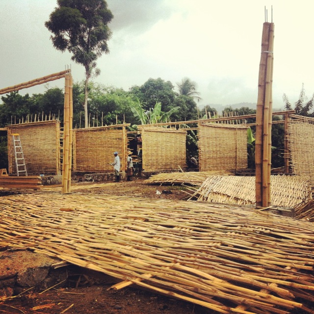With no roads into Bas-Citronniers people build using local bamboo, palm and bwa chen. Bamboo proved to be the best fit for the school due to its unique properties and rapid regrowth.