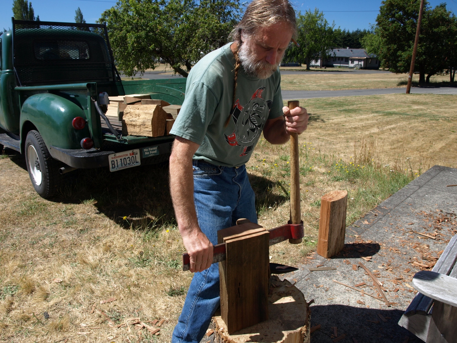 Copy of Coopering, Steve Habersetzer using a froe (Copy) (Copy)