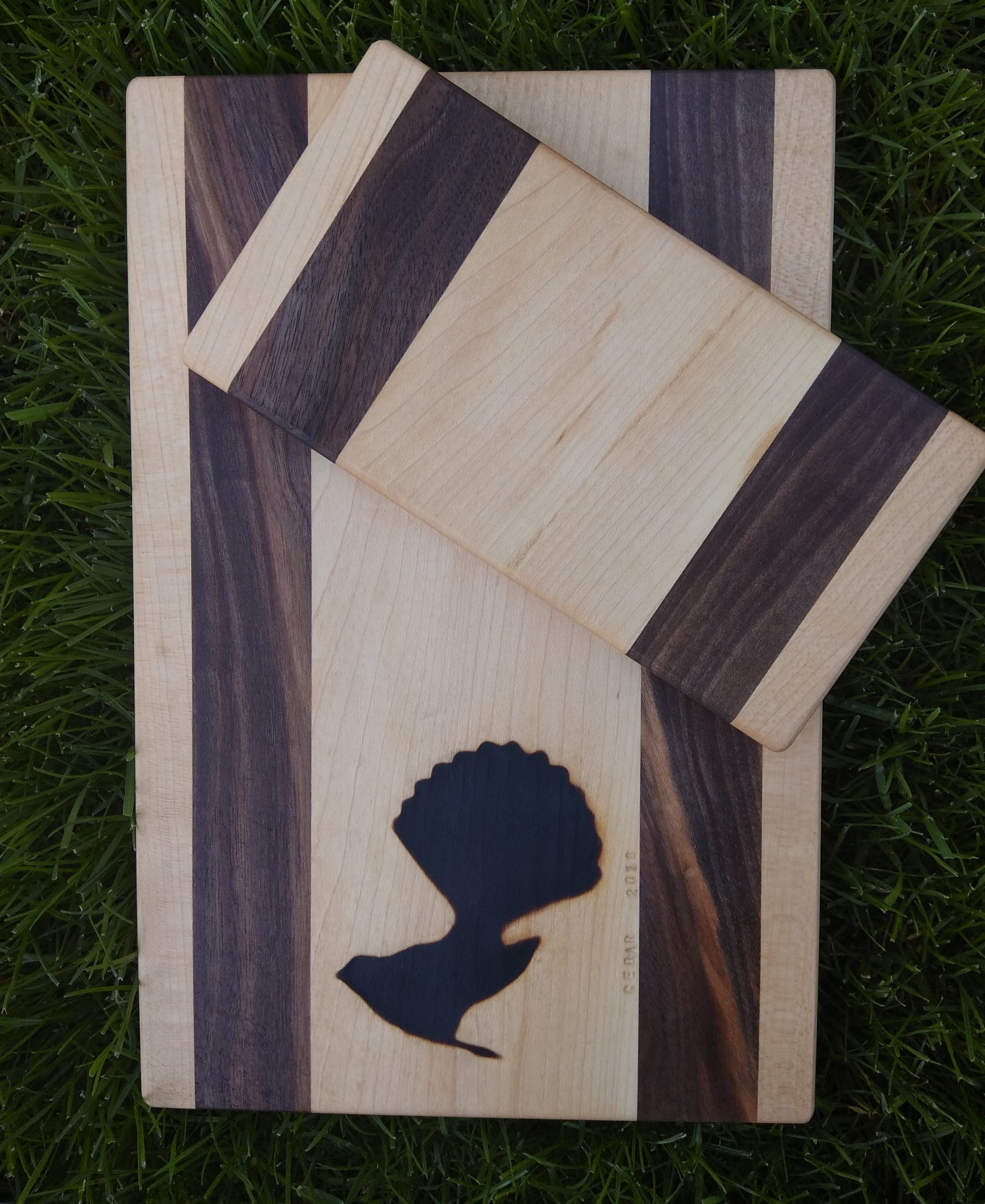 Three countries symbolized in this cutting board
