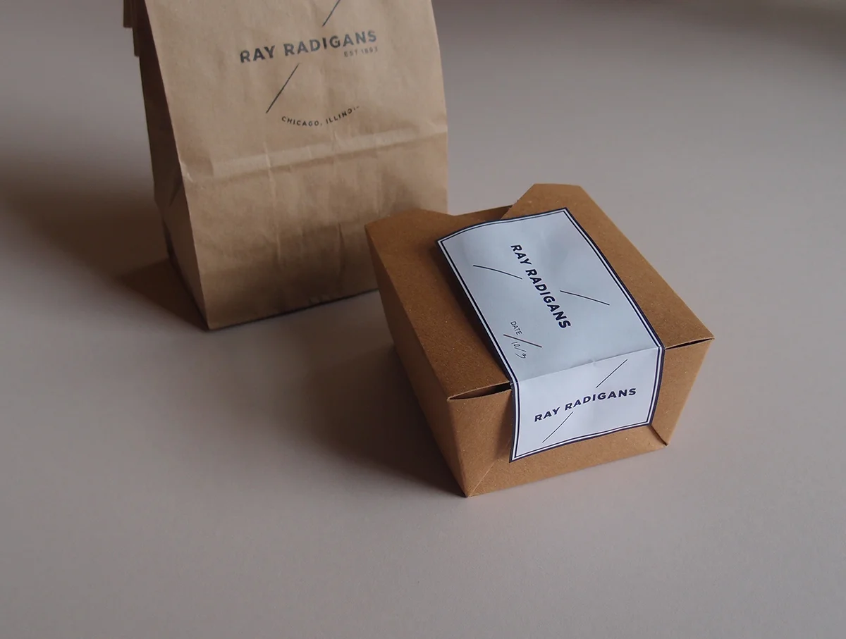     October 4:   For days now, I have been carefully choosing places to eat that might have this specific type of take-home box. I crept through google images and Yelp pages hoping to come across an image of what I was looking for, and dragged my fri